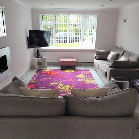 Smitten House 4 Bedroom Rhyl Esterno foto