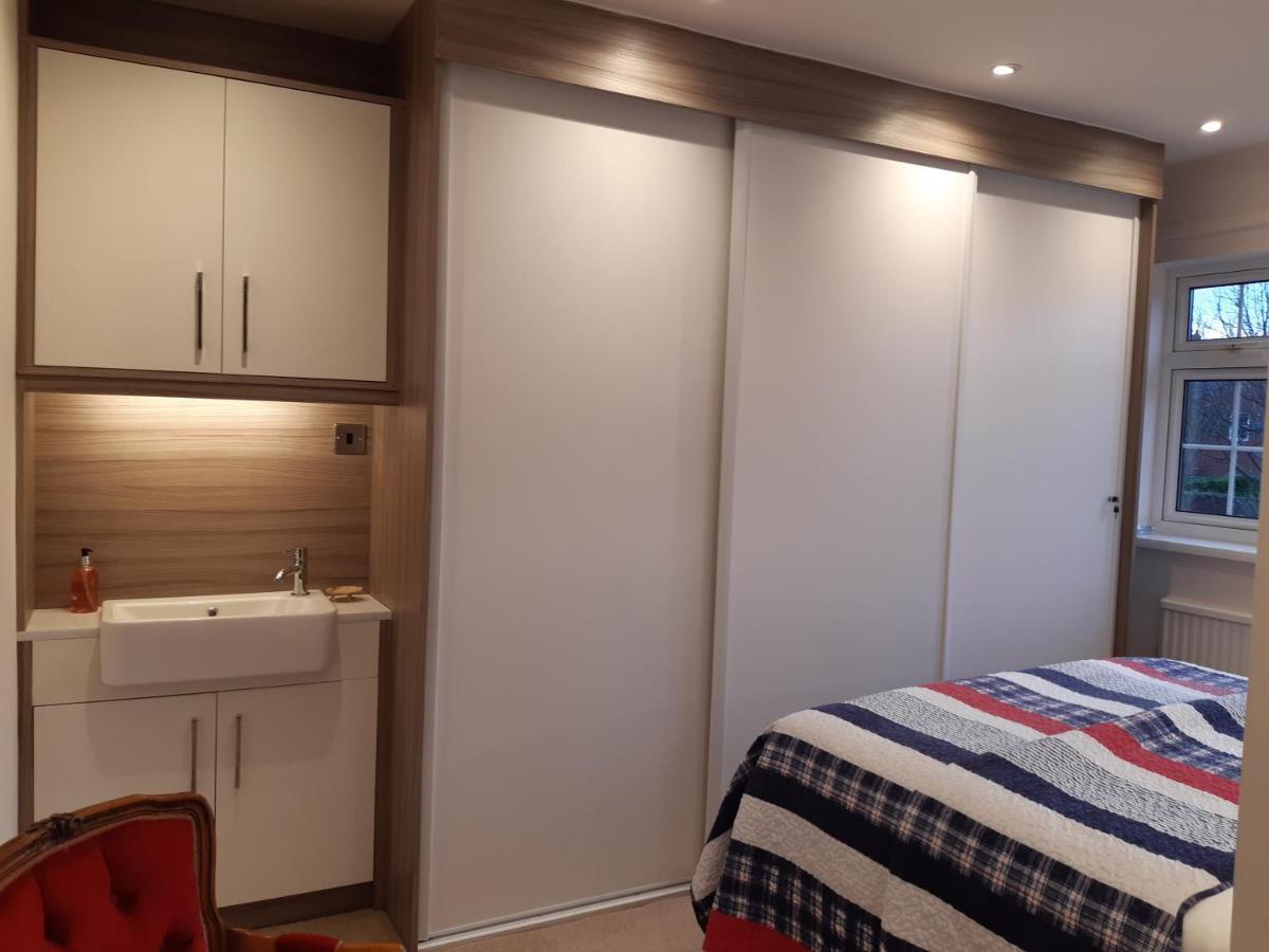 Smitten House 4 Bedroom Rhyl Esterno foto