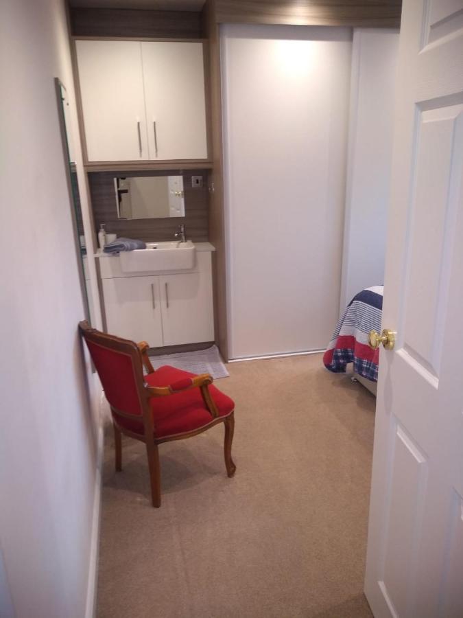 Smitten House 4 Bedroom Rhyl Esterno foto
